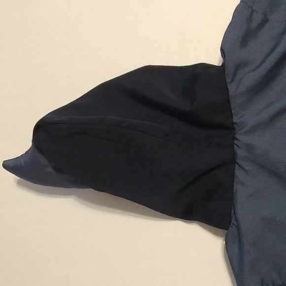 Tommy Bahama Shark Jacket 18mths) - Picture 7 of 12